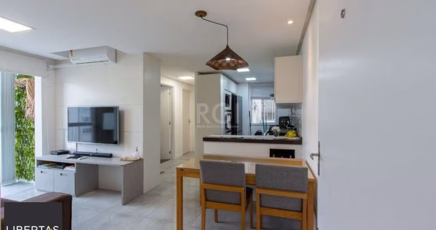 Apartamento diferenciado,  excelente acabamento e decoração interna,  com aproxi