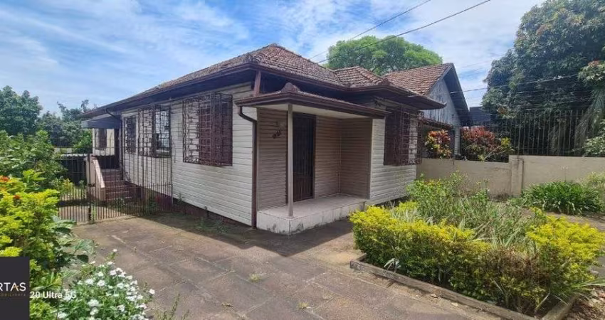 Casa com 2 dormitórios e 2 banheiros, área privativa de 100m²