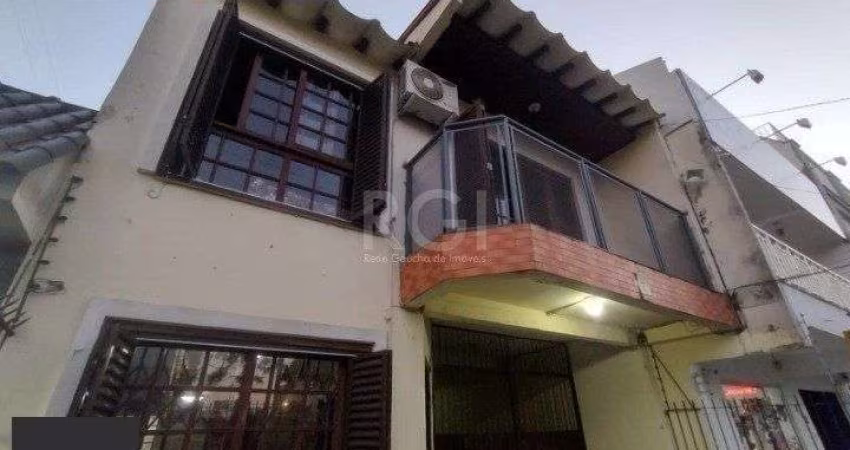 Casa para Venda - 299m², 4 dormitórios, 2 vagas - Santana