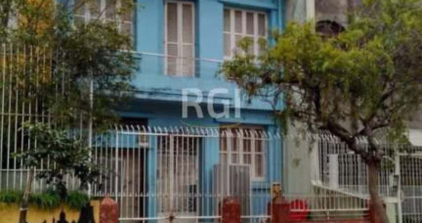 Casa para Venda - 160m², 3 dormitórios, 1 vaga - Cidade Baixa