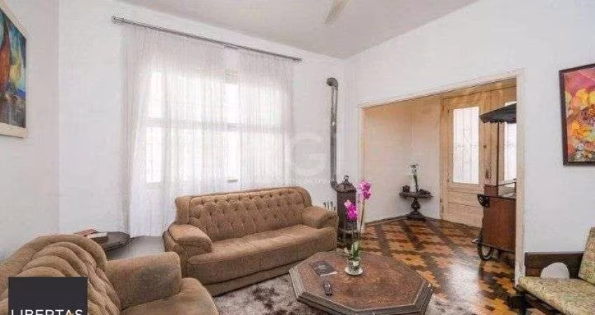 Casa para Venda - 290m², 3 dormitórios, 4 vagas - Santo Antonio