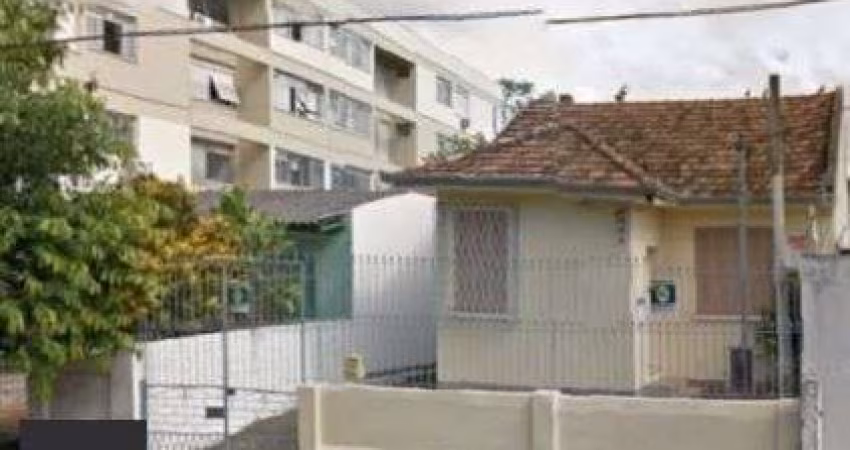 Casa para Venda - 80m², 3 dormitórios, 6 vagas - Medianeira