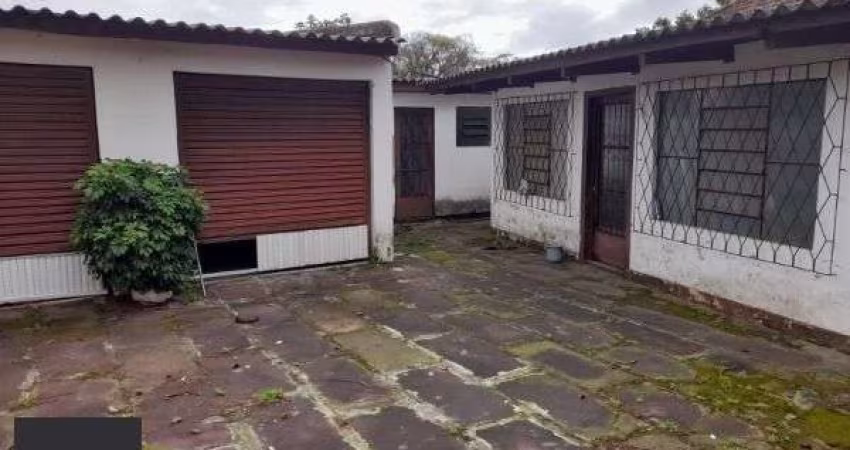Casa para Venda - 420m², 2 dormitórios, sendo 1 suites, 4 vagas - Nonoai
