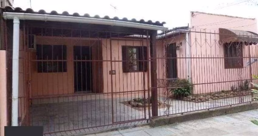 Casa para Venda - 90m², 3 dormitórios, 1 vaga - Restinga