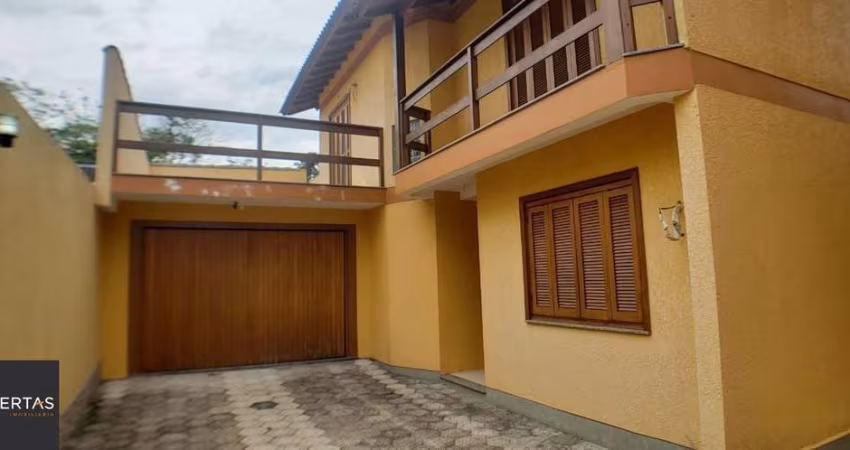 Casa para Venda - 164m², 2 dormitórios, sendo 1 suites, 2 vagas - Guarujá