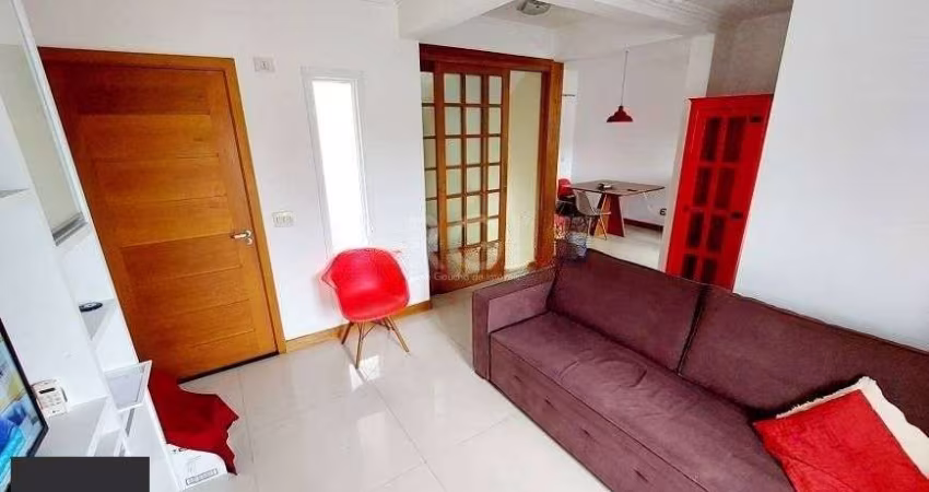 Casa com 03 dormitórios, 01 suíte, pátio com churrasqueira e 03 vagas de garagem
