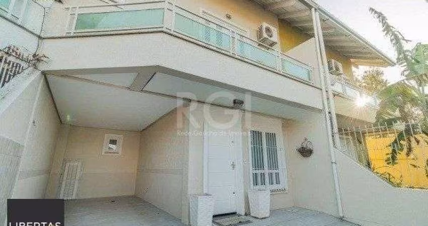 Casa para Venda - 137m², 3 dormitórios, sendo 3 suites, 2 vagas - Hípica