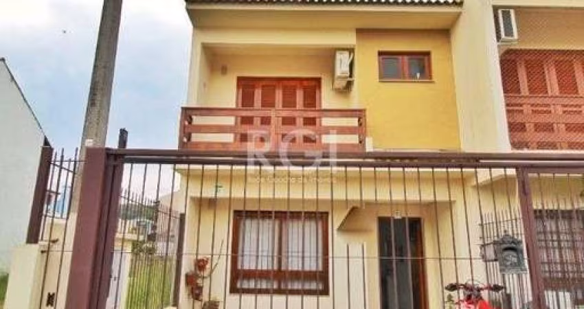 Casa para Venda - 105m², 3 dormitórios, sendo 1 suites, 2 vagas - Aberta dos Mor