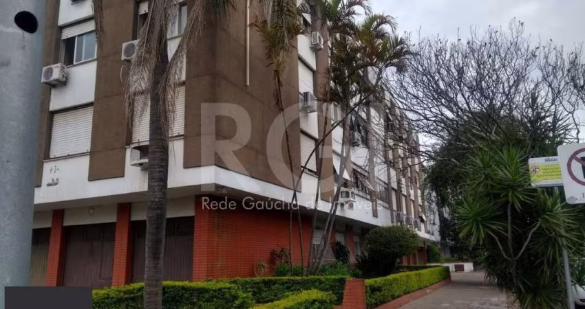 Apartamento  2 quartos, dependência completa e garagem!