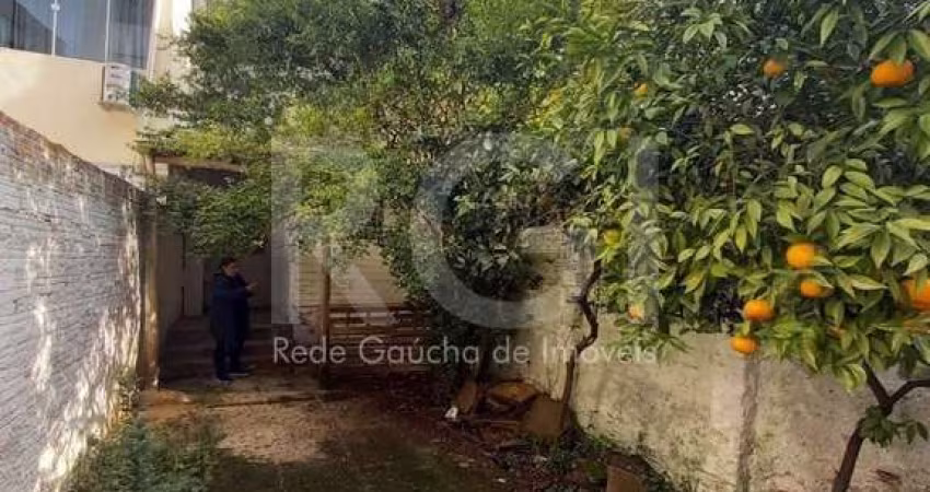 Casa para Venda - 140m², 4 dormitórios, 1 vaga - Cidade Baixa