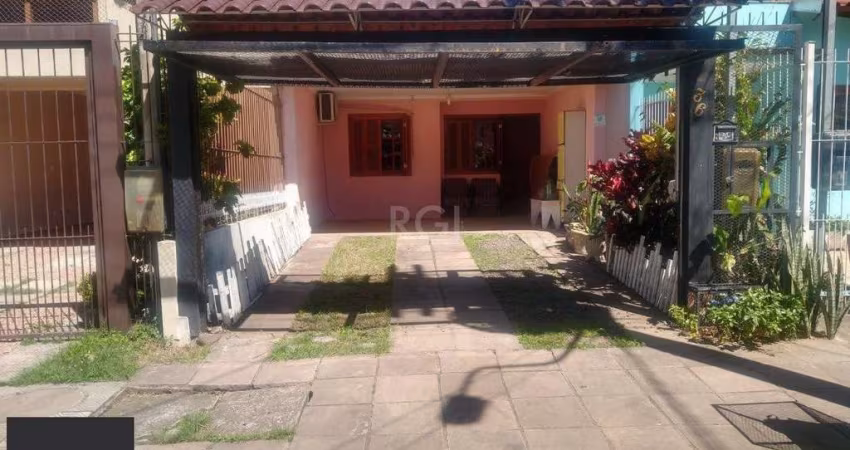 Casa, 2 dormitórios, 2 banheiros, 2 vagas de garagem, no bairro Aberta dos Morro