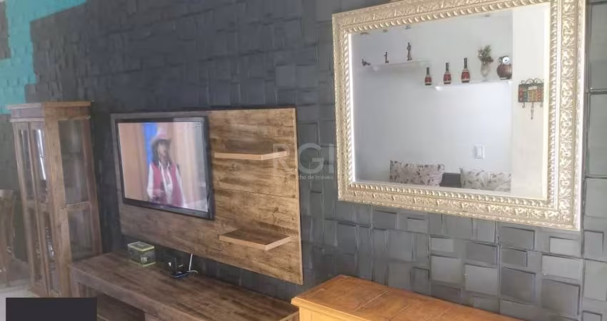 Casa com 2 quartos, 2 vagas de garagem, no bairro Aberta dos Morros, Porto Alegr