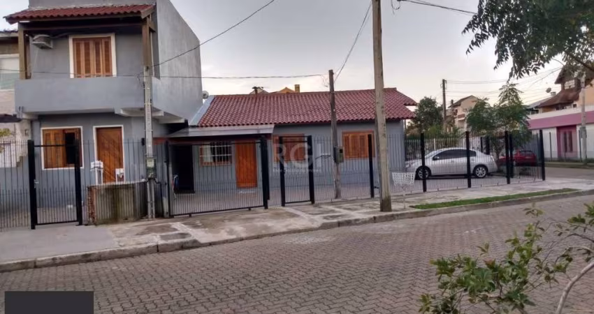 Casa com 5 quartos, 1 suíte, 4 vagas de garagem, no bairro Aberta dos Morras, Po