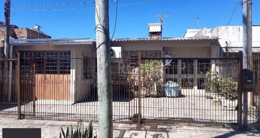 Casa para Venda - 121m², 3 dormitórios, sendo 1 suites, 2 vagas - Restinga