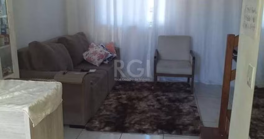 Casa com 2 quartos, banheiro, área de serviço, cozinha, vaga de garagem, no bair