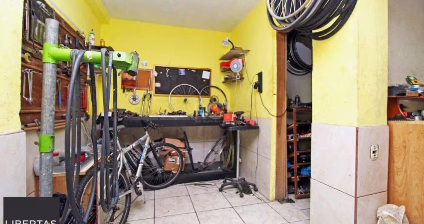 Casa para Venda - 85m², 2 dormitórios, 1 vaga - Cidade Baixa