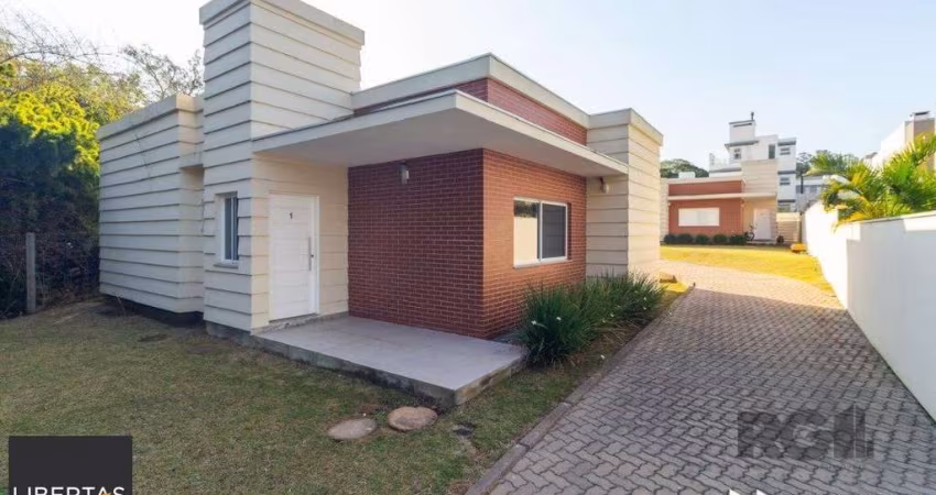 Casa para Venda - 123.49m², 3 dormitórios, sendo 1 suites, 1 vaga - Lagos De Nov