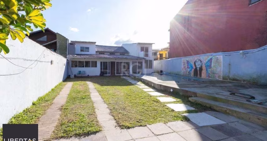 Casa para Venda - 120m², 4 dormitórios, sendo 1 suites, 3 vagas - Serraria