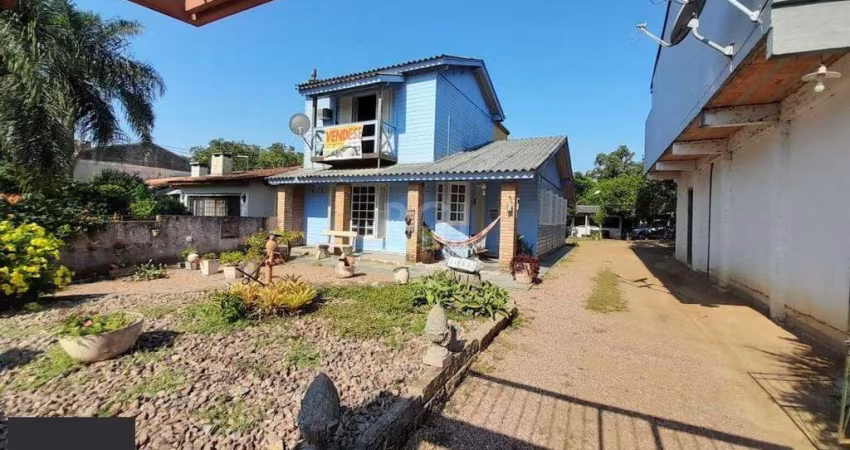 Casa para Venda - 381m², 3 dormitórios, sendo 1 suites, 6 vagas - Belém Novo