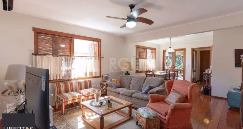 Apartamento para Venda - 139.1m², 3 dormitórios, sendo 1 suites, 2 vagas - Trist