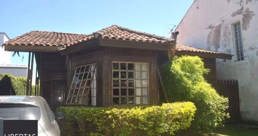 Casa para Venda - 250m², 3 dormitórios, 4 vagas - Serraria