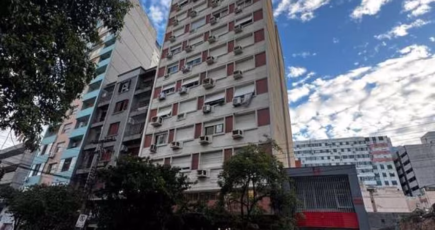 Cobertura de 1 dormitório podendo ser 2 dormitórios com garagem Cidade Baixa - P