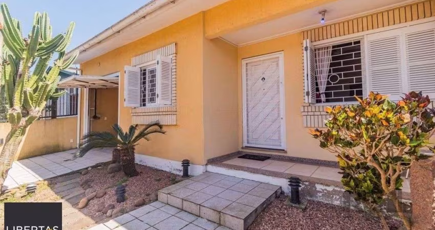 Casa 224m² - 3 dormitórios, 4 vagas no bairro Parque Santa Fé