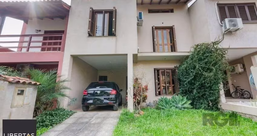 Casa em condomínio, 166m² - 3 dormitórios, 2 vagas no bairro guarujá
