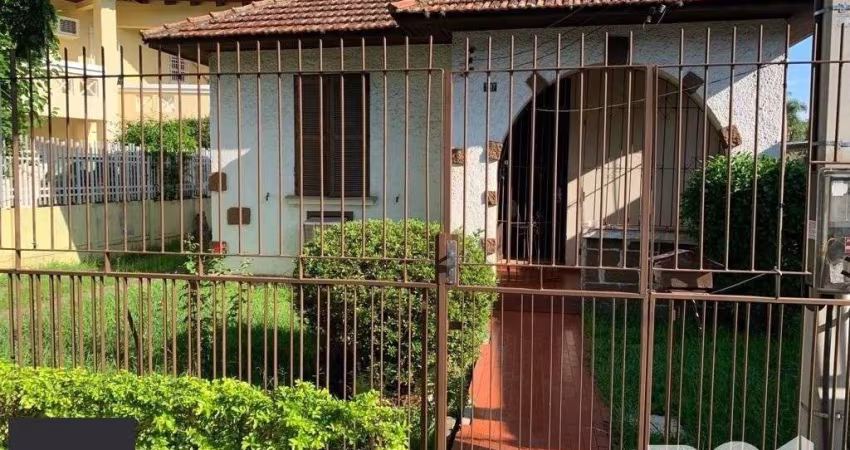 Casa 3 dormitórios à venda Passo da Areia Porto Alegre/RS