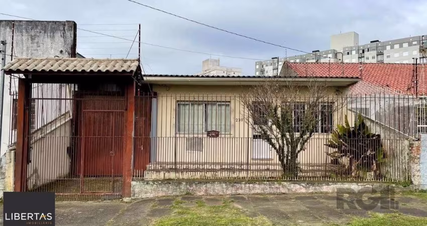 Casa de 02 dormitórios, 02 banheiros no bairro de Sarandi em Porto Alegre