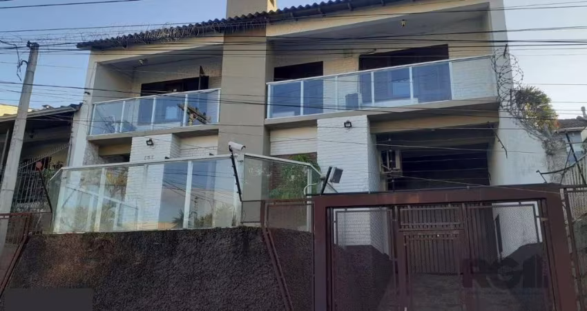 Casa 3 Dormitório(s) Bairro Medianeira