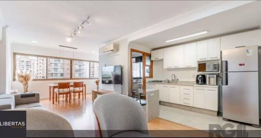 Apartamento de dois dormitórios localizado no bairro Passo da Areia em Porto Ale