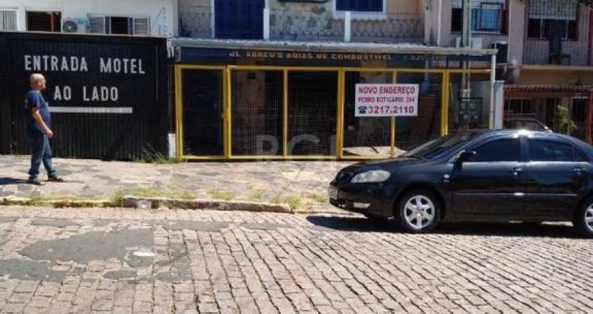 Casa para Venda - 76m², 5 dormitórios, 3 vagas - Santo Antonio