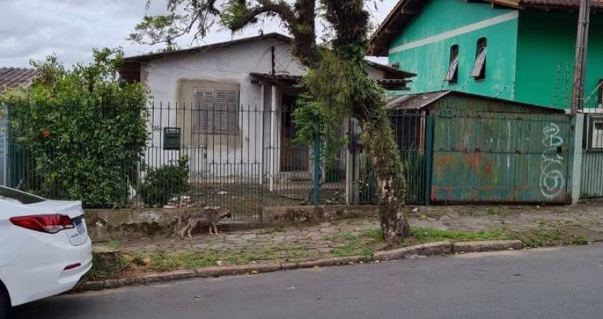 Casa 3 dormitórios à venda Vila João Pessoa Porto Alegre/RS