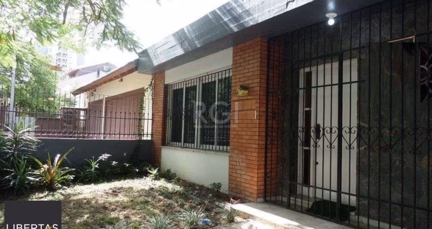 Casa no bairro Jardim Botânico de 3 dormitórios e 2 vagas