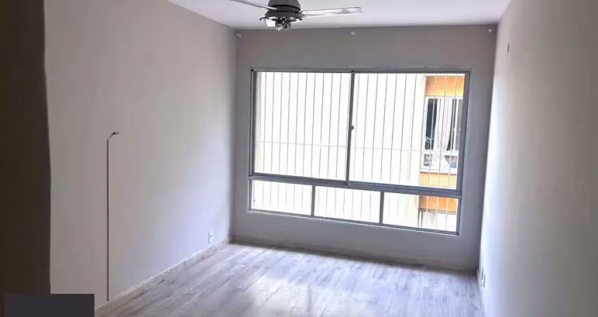 Apartamento no cristal de 2 dormitórios, dependência e vaga