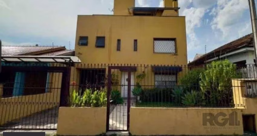 Casa sobrado no Partenon de 5 dormitórios