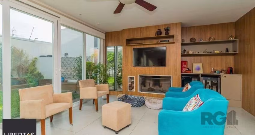 Casa Condominio para Venda - 221,59m², 3 suítes, 2 vagas - Teresópolis