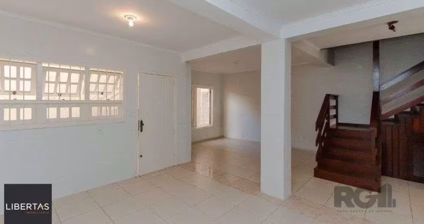 Casa com 4 dormitórios, 4 vagas no bairro vila jardim