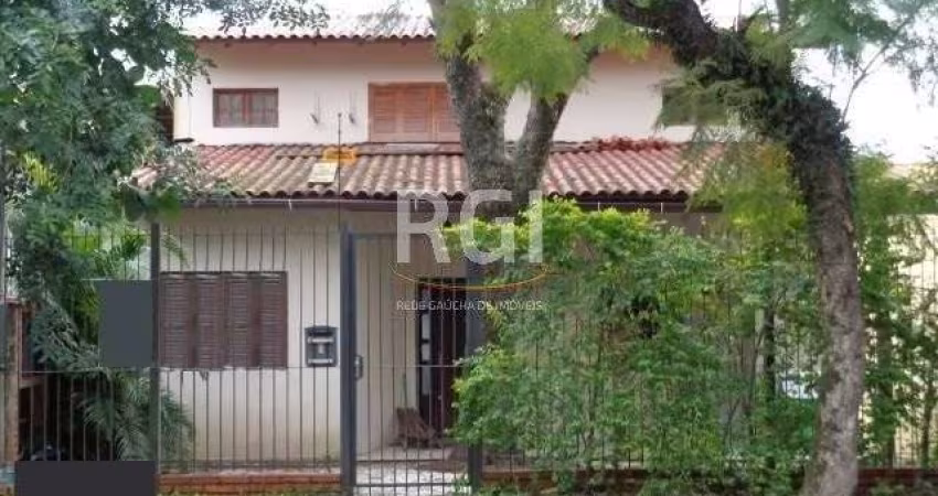 Casa para Venda - 200m², 4 dormitórios, sendo 1 suites, 3 vagas - Sarandí