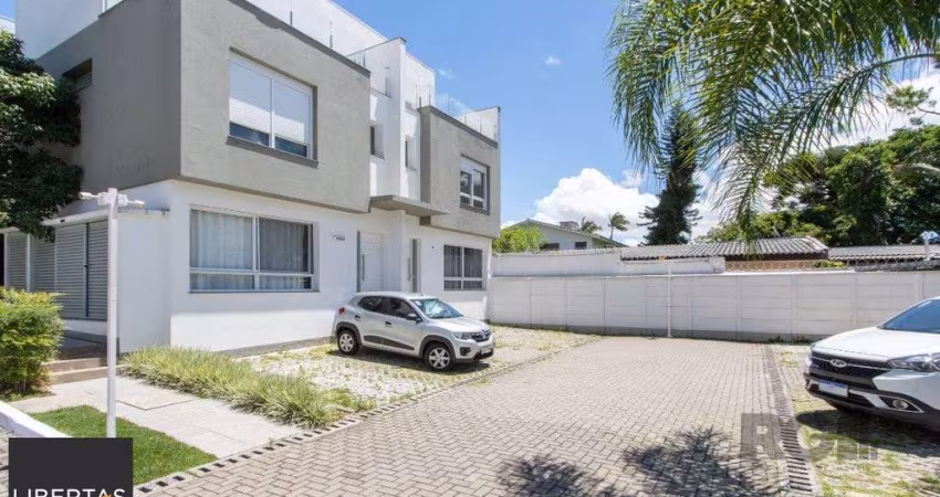 Casa em Condomínio, 197m², 3dormitórios, bairro Glória