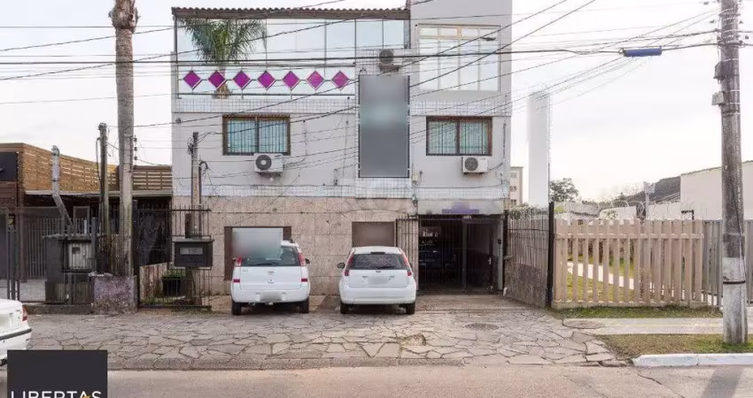Sobrado para Venda - 300m², 3 dormitórios, sendo 1 suites, 3 vagas - Cavalhada