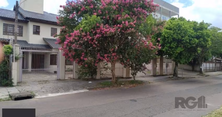 Casa 3 dormitórios à venda Camaquã Porto Alegre/RS