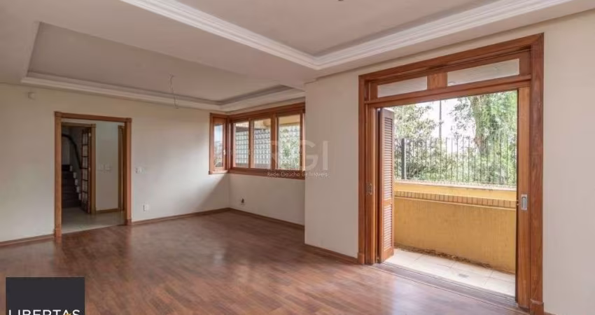 Casa  para comprar com 4 dormitórios , 37313 m² por R$ 990.000,00 - Menino Deus