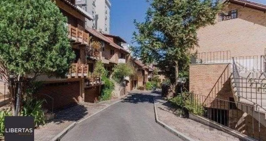 Vende-se ampla casa em condomínio com 3 quartos, suite master, sacada, perto da