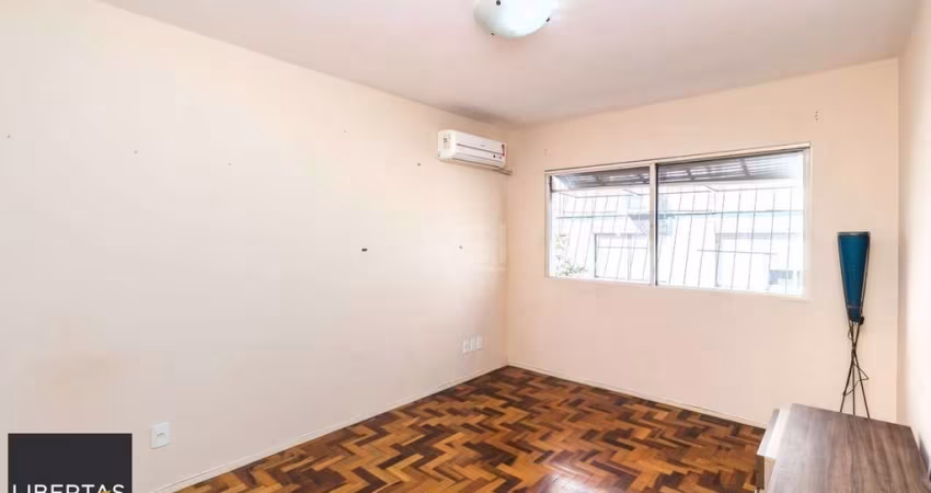 Apartamento para Venda - 82m², 3 dormitórios, sendo 1 suite, 1 vaga - Menino Deu