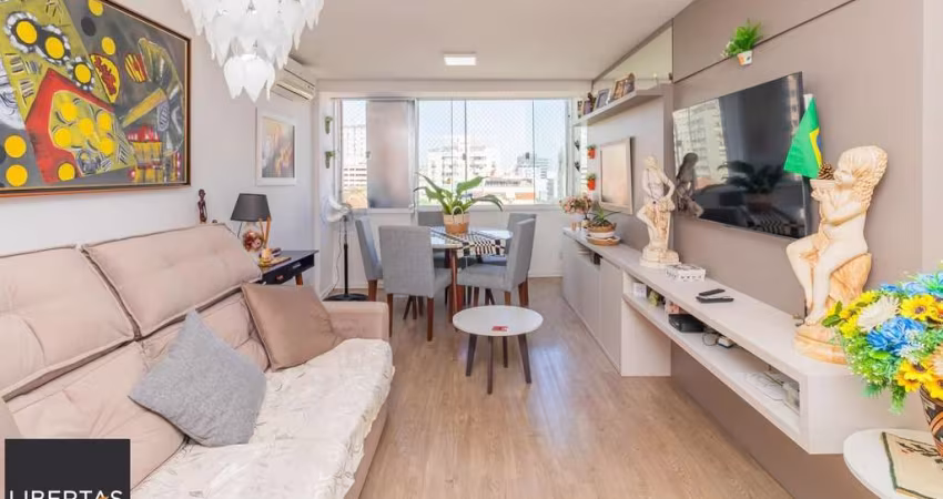 Apartamento 2 dormitórios 1 suíte no bairro São João em Porto Alegre.