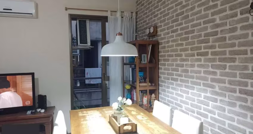 Apartamento 2 dormitórios com vaga no Rio Branco