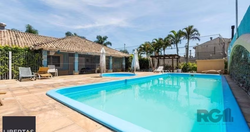 Casa em Condomínio fechado no Humaitá de 3 dormitórios 2 vagas e infra