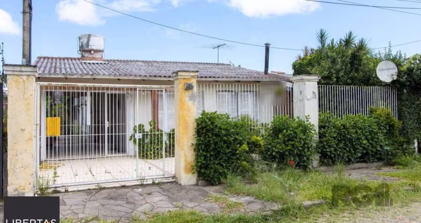 Casa para Venda - 239m², 5 dormitórios, sendo 1 suites, 2 vagas - Hipica
